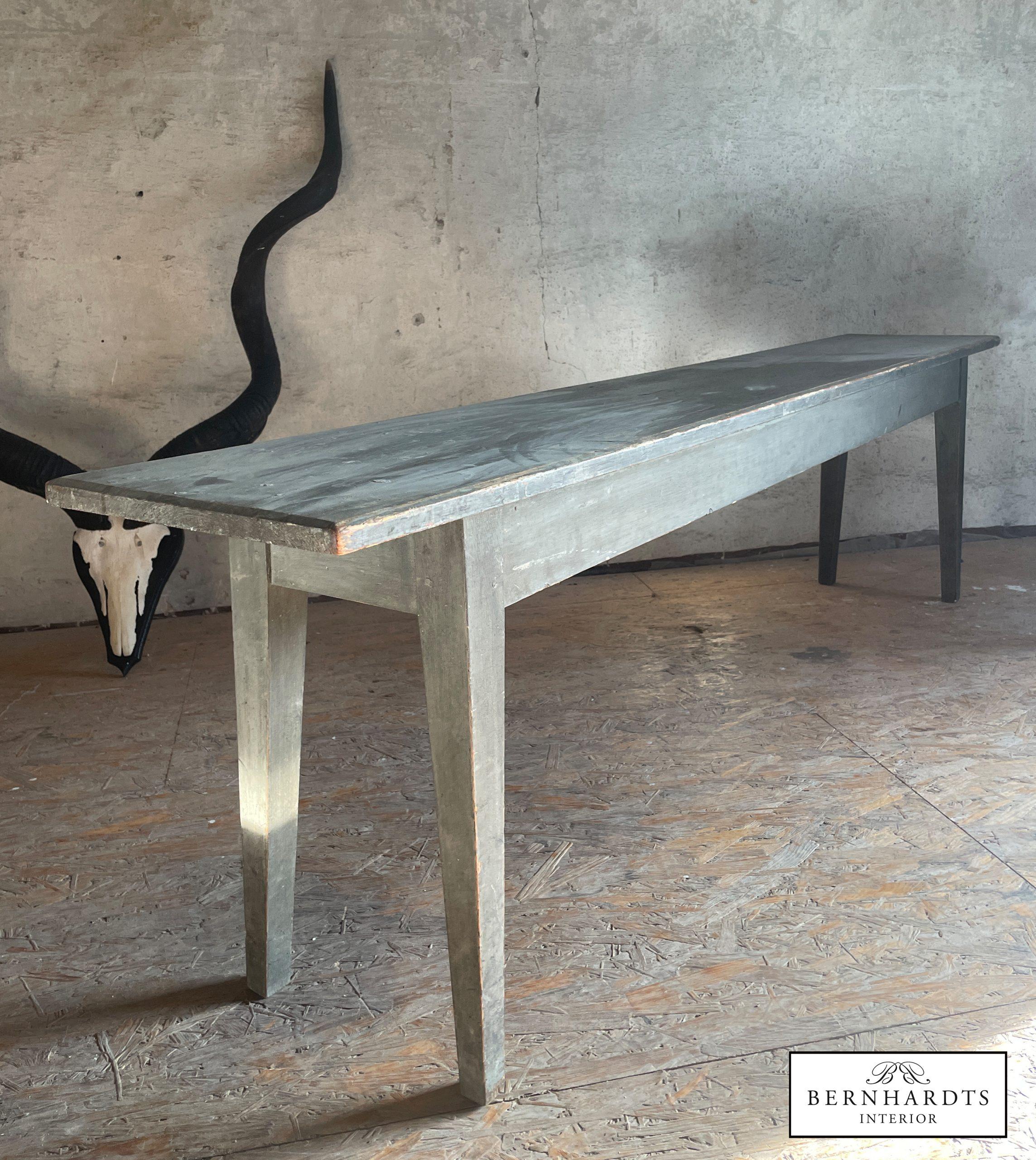 Biedermeier Bank_ Bernhardts Interior