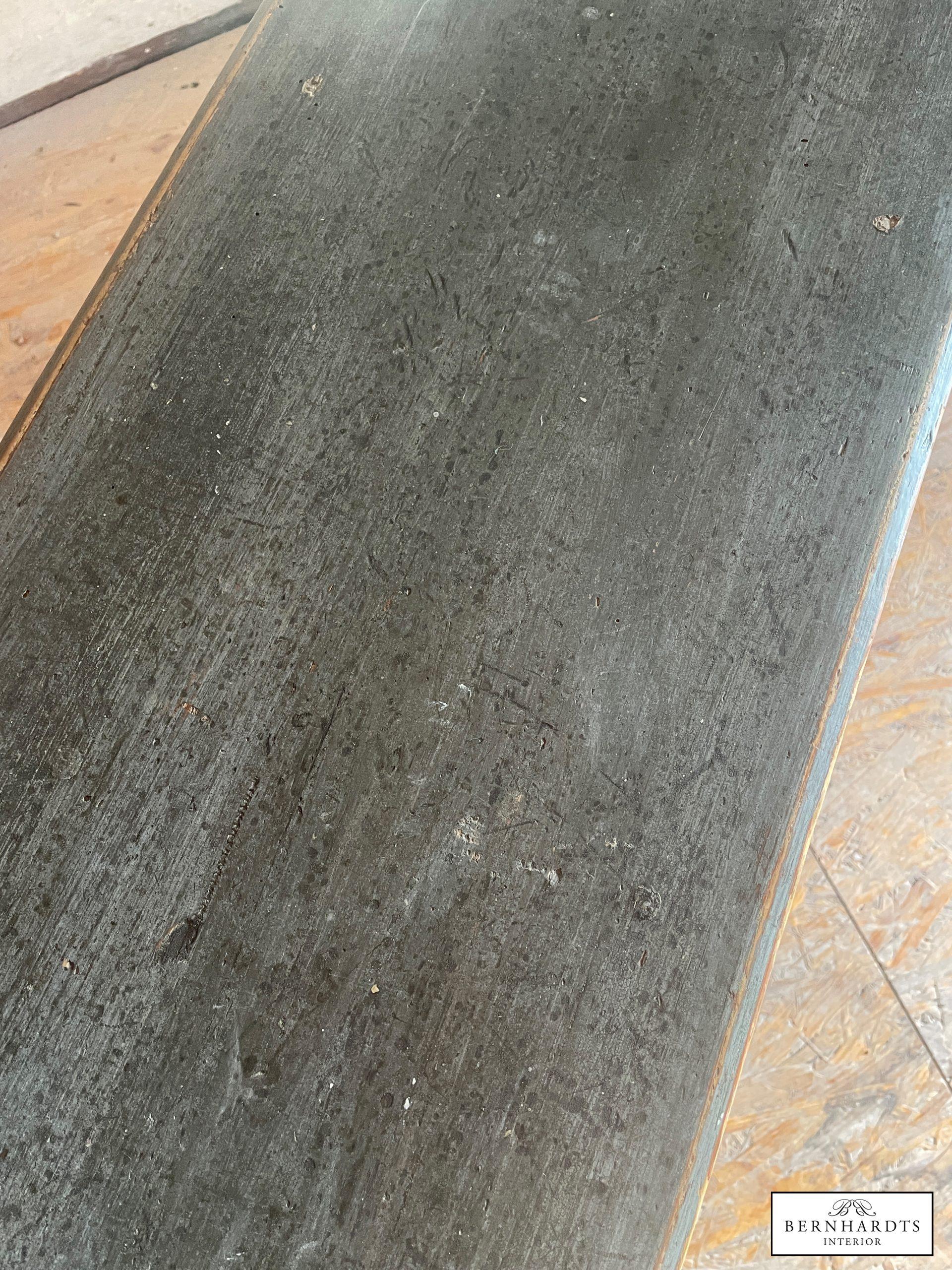 Biedermeier Bank_ Bernhardts Interior