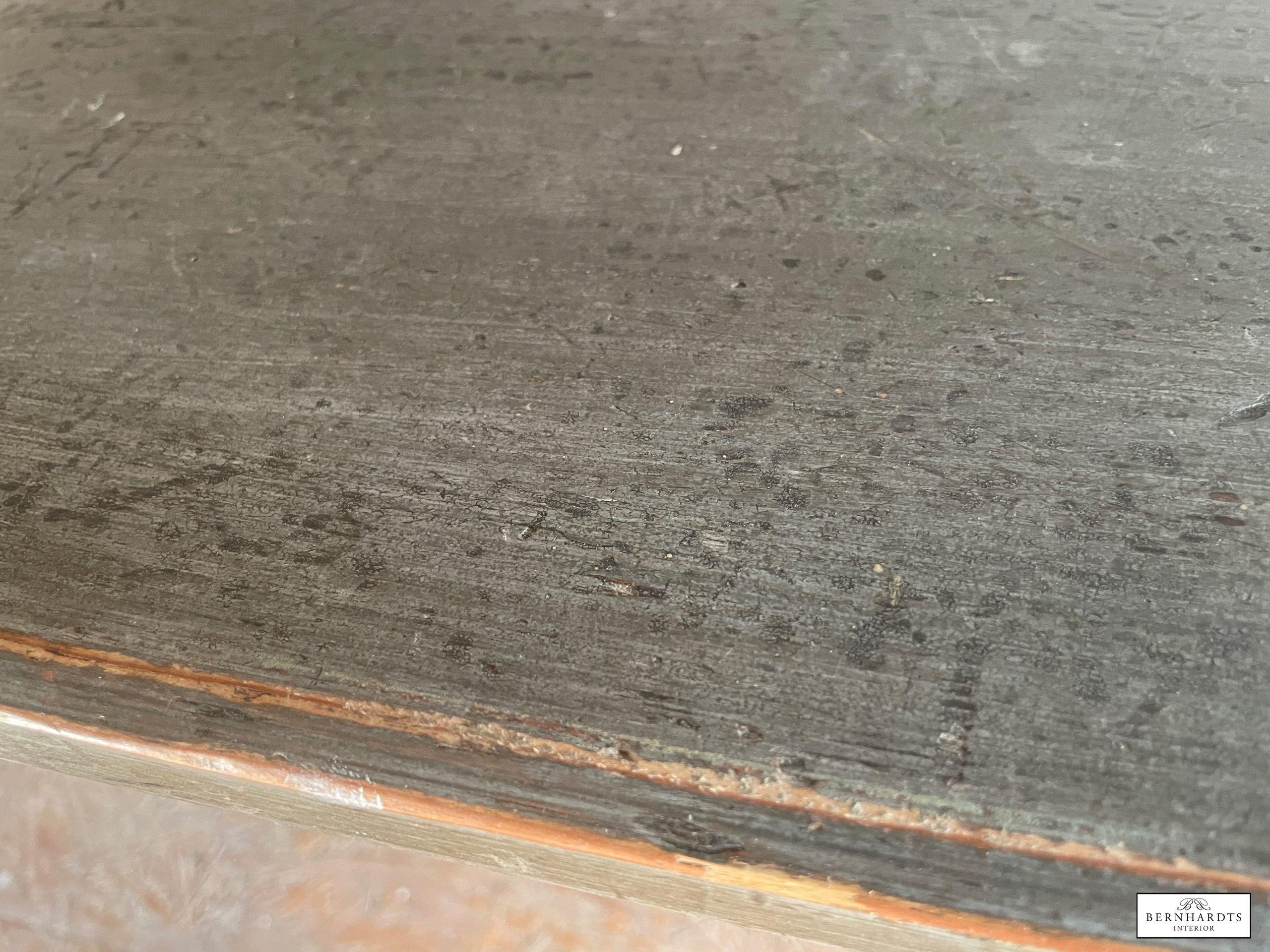 Biedermeier Bank_ Bernhardts Interior