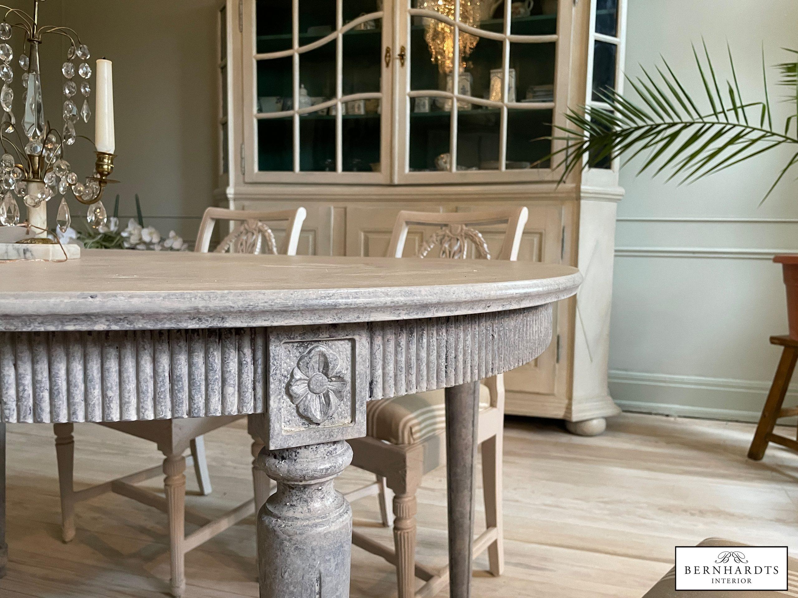 Gustavianischer Tisch- Bernhardts Interior