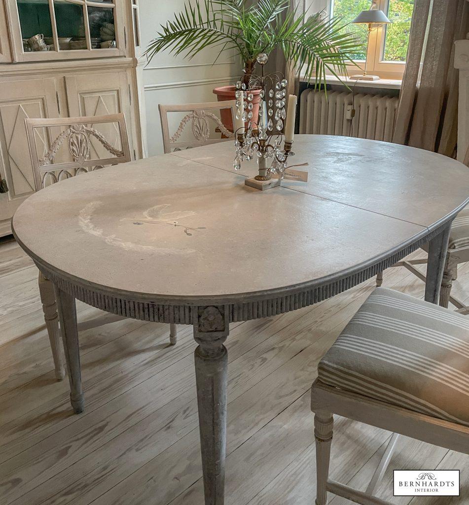 Gustavianischer Tisch- Bernhardts Interior