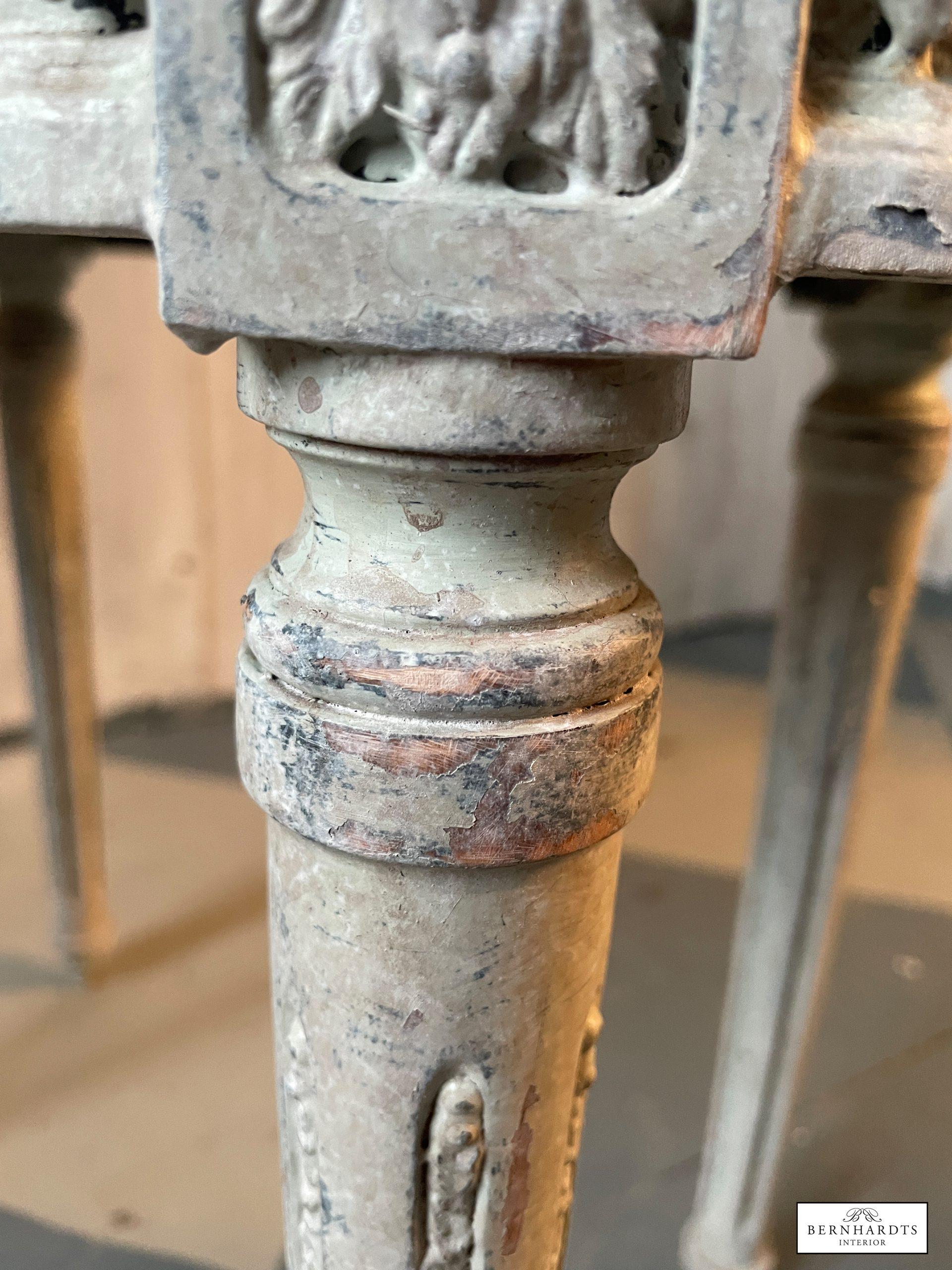 Gustavianischer Beistelltisch - Bernhardts Interior