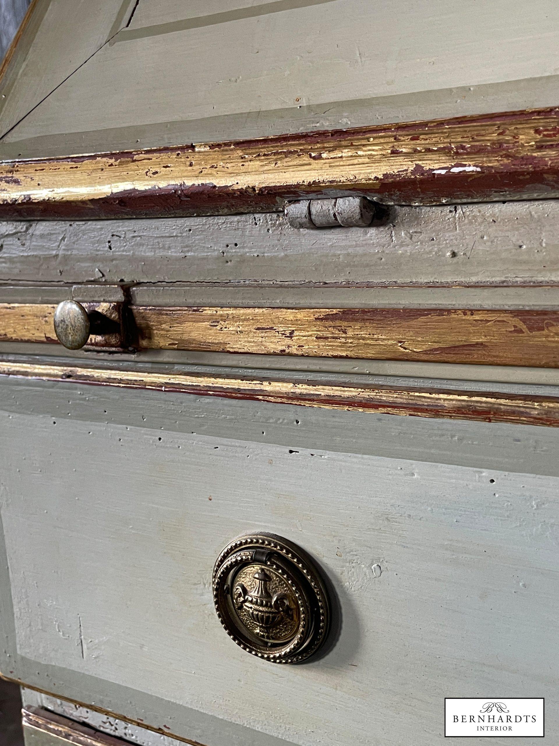 Gustavianischer Aufsatzsekretär_ Bernhardts interior