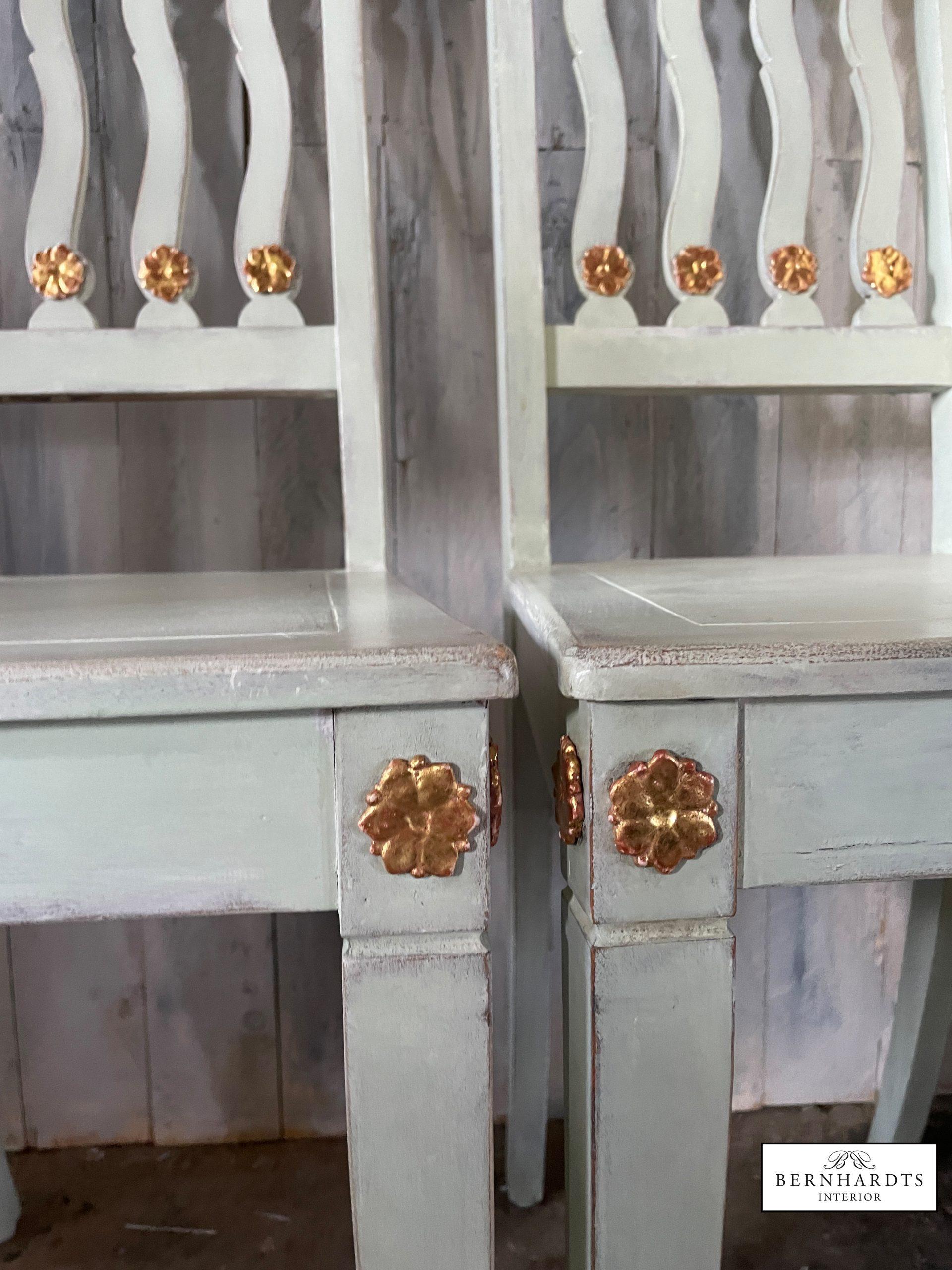 Schwedische Landhausstühle_Bernhardts Interior