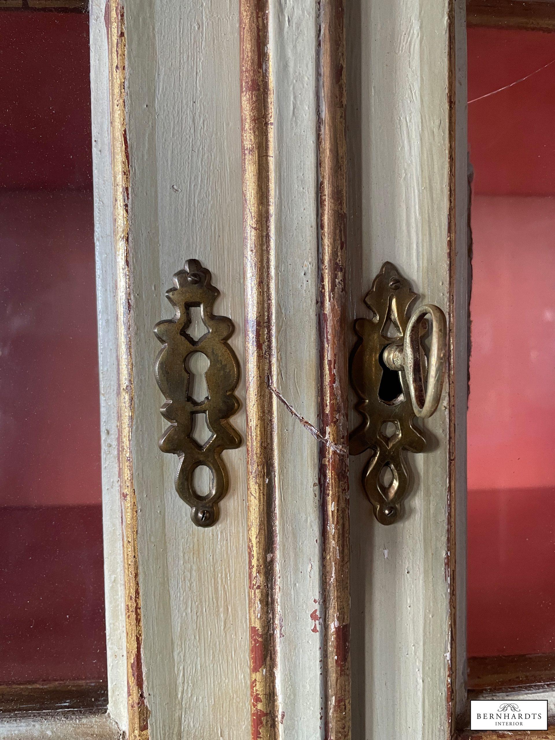 Schwedischer Aufsatzsekretär_ Bernhardts Interior