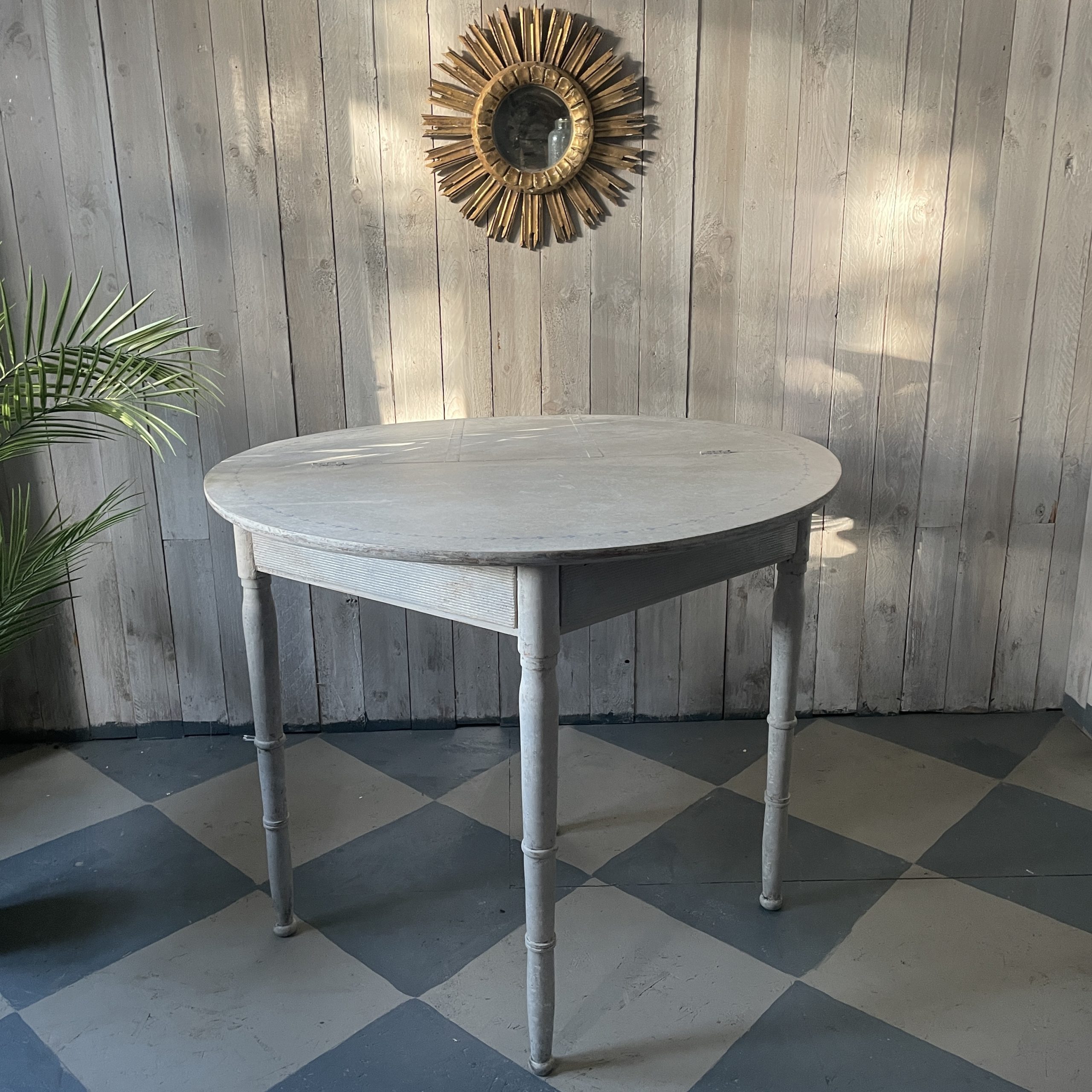 Schwedischer Klapptisch_ Bernhardts Interior